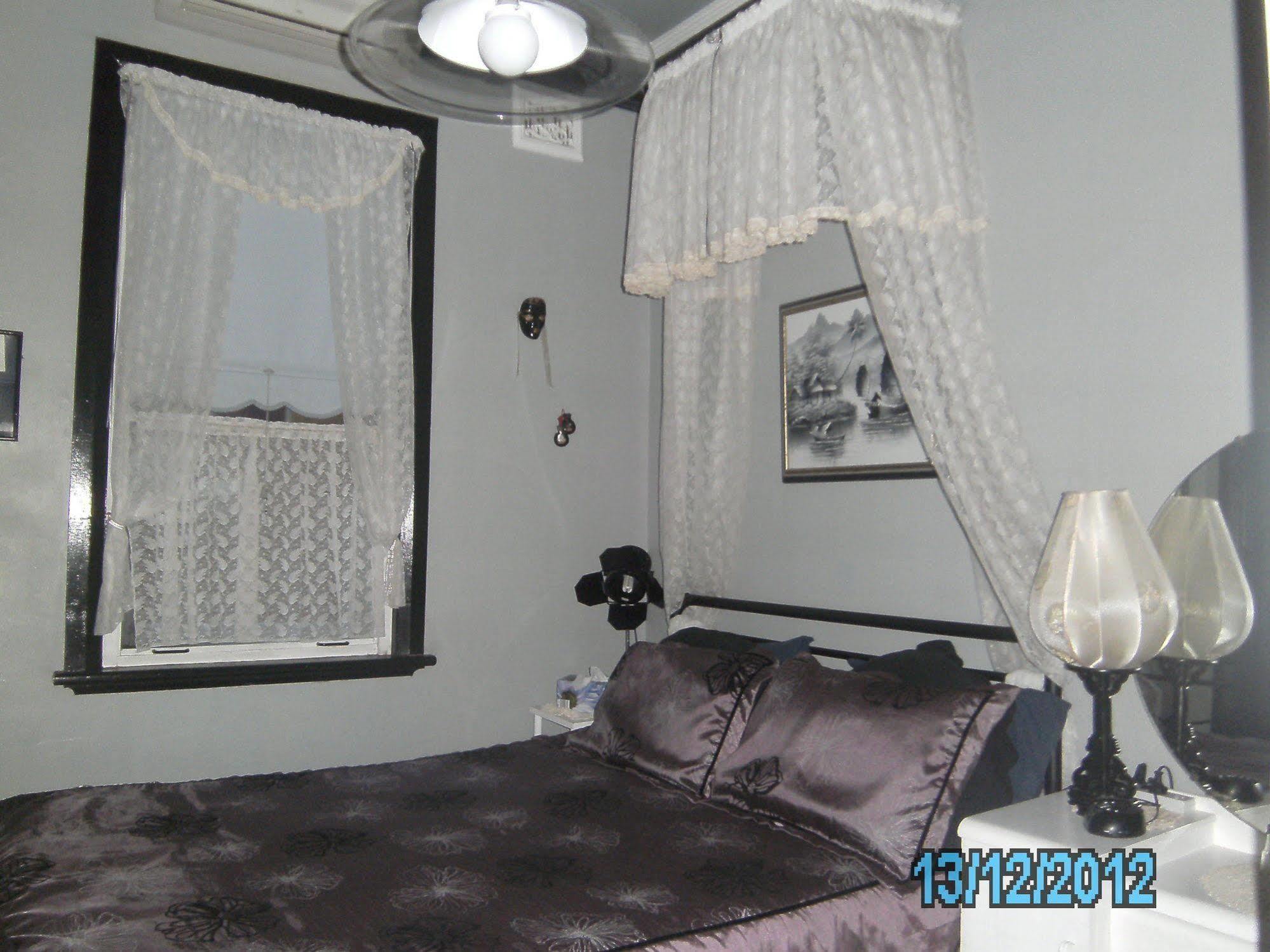 Hamilton Heritage B & B Нюкасъл Екстериор снимка